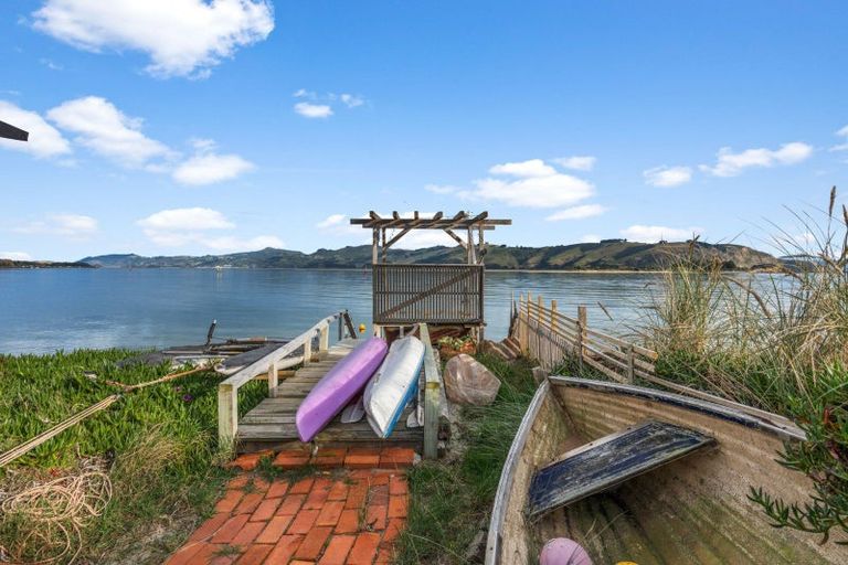 Photo of property in 940 Harington Point Road, Harington Point, Dunedin, 9077