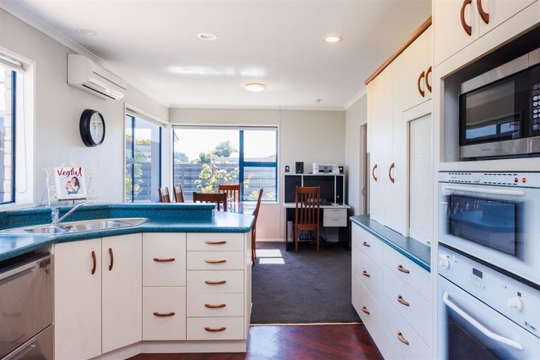 Photo of property in 125 Benmore Avenue, Cloverlea, Palmerston North, 4412