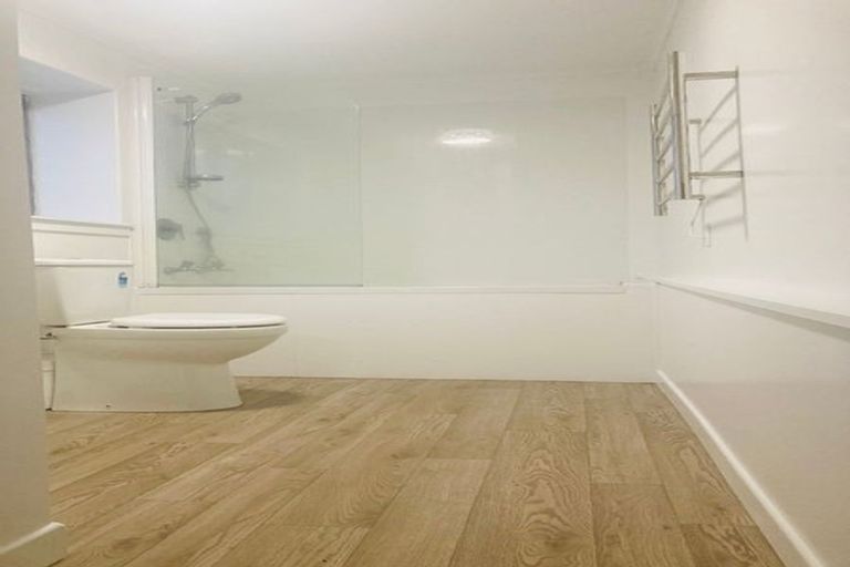 Photo of property in 21a Matai Road, Stanmore Bay, Whangaparaoa, 0932