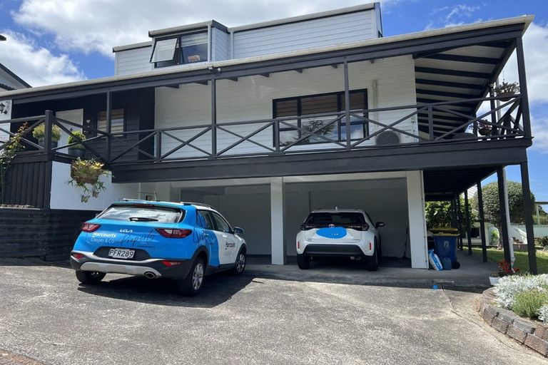 Photo of property in 17 Constable Lane, West Harbour, Auckland, 0618