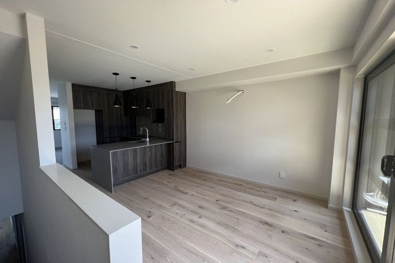 Photo of property in 13 Longshore Drive, Long Bay, Auckland, 0630