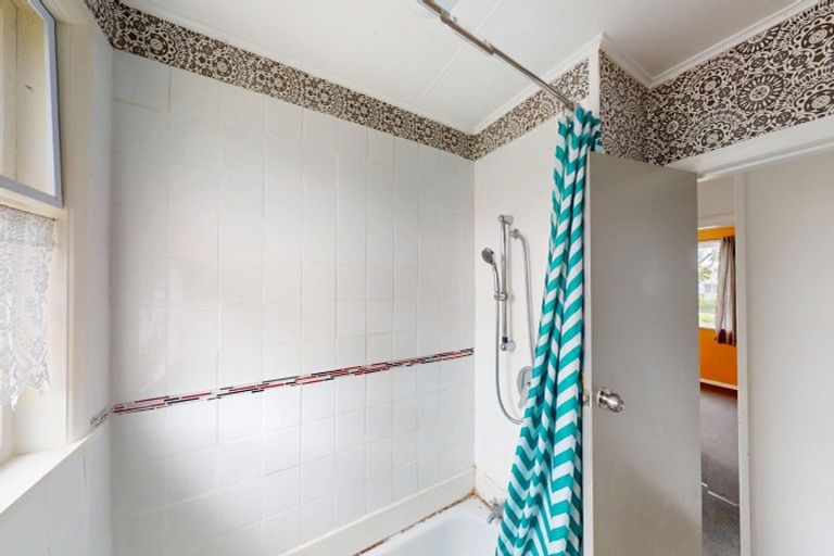 Photo of property in 43b Hinemoa Street, Levin, 5510