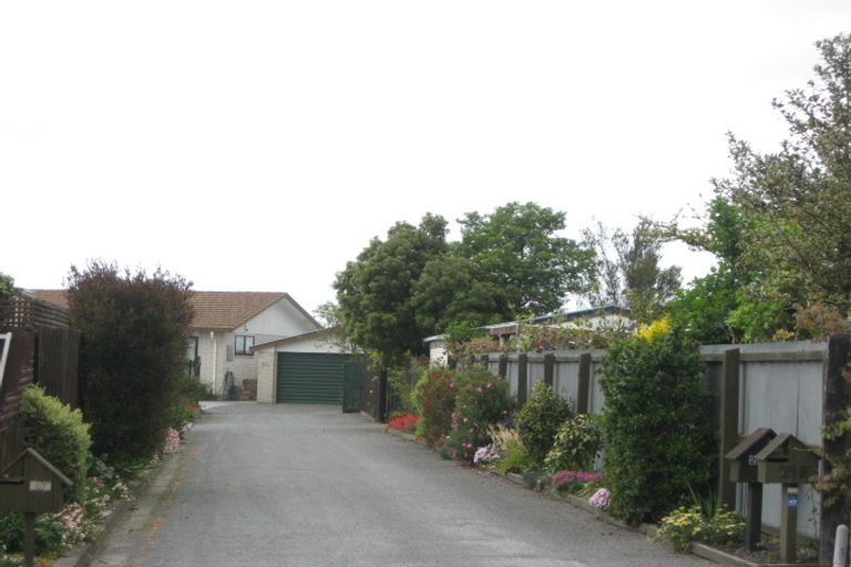 Photo of property in 25a Te Maru Place, Redwood, Christchurch, 8051