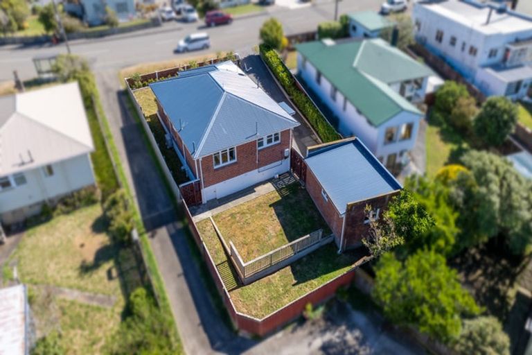 Photo of property in 32 Bracken Road, Paparangi, Wellington, 6037