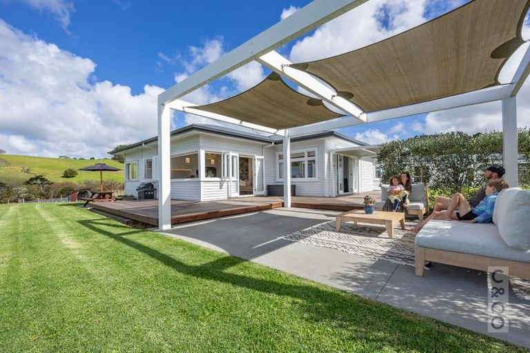 Photo of property in 79 Mount Albion Rise, Taupaki, Henderson, 0782