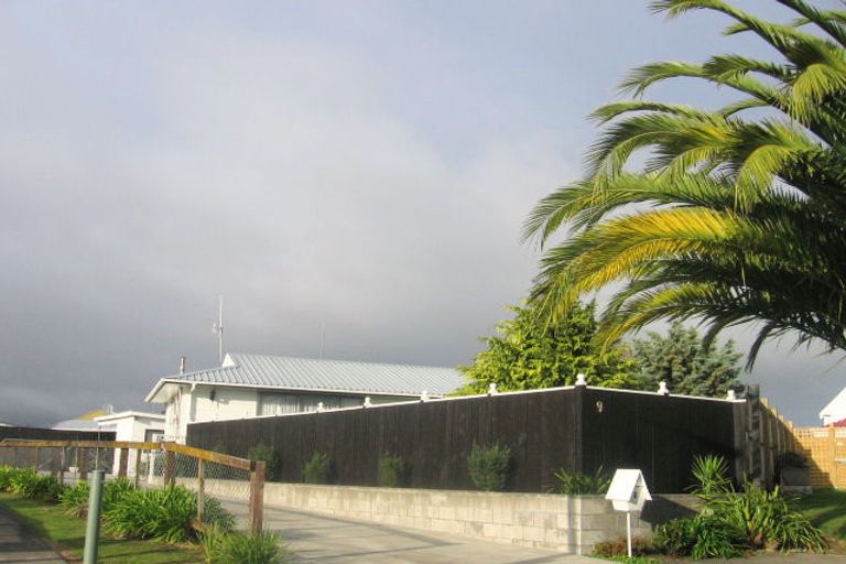 Photo of property in 9 Chelmarsh Place, Highbury, Palmerston North, 4412