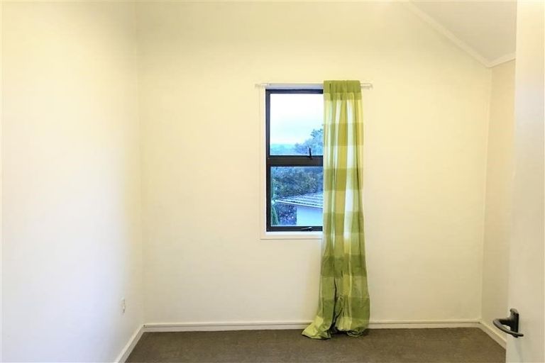 Photo of property in 1/22 Highland Park Drive, Highland Park, Auckland, 2010