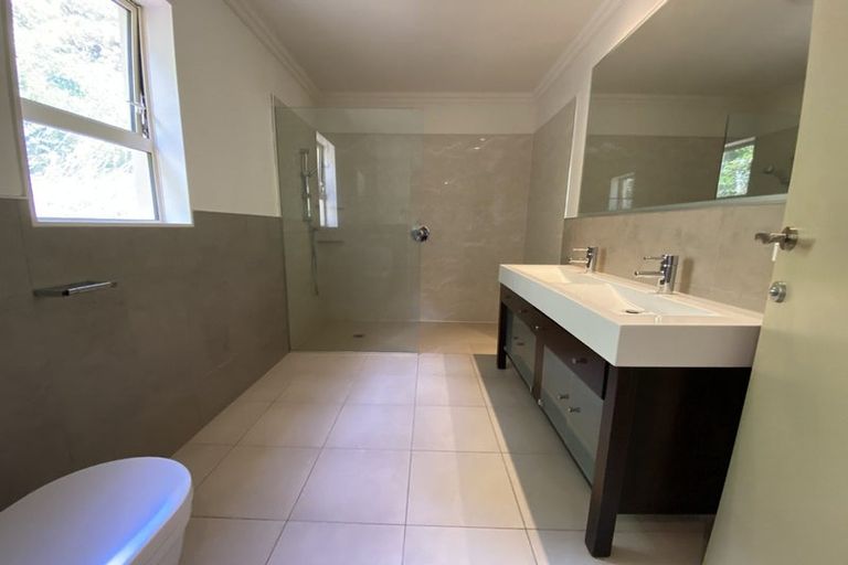 Photo of property in 19 Bunker Way, Strathmore Park, Wellington, 6022