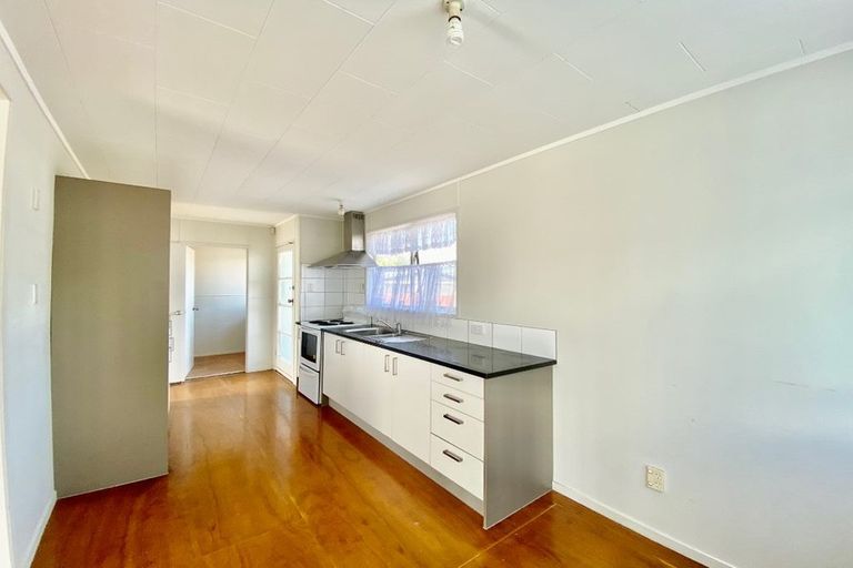 Photo of property in 76 Boundary Road, Clover Park, Auckland, 2019