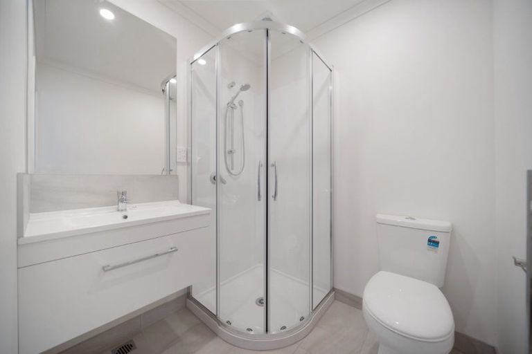 Photo of property in 5 Settlement Road, Papakura, 2110