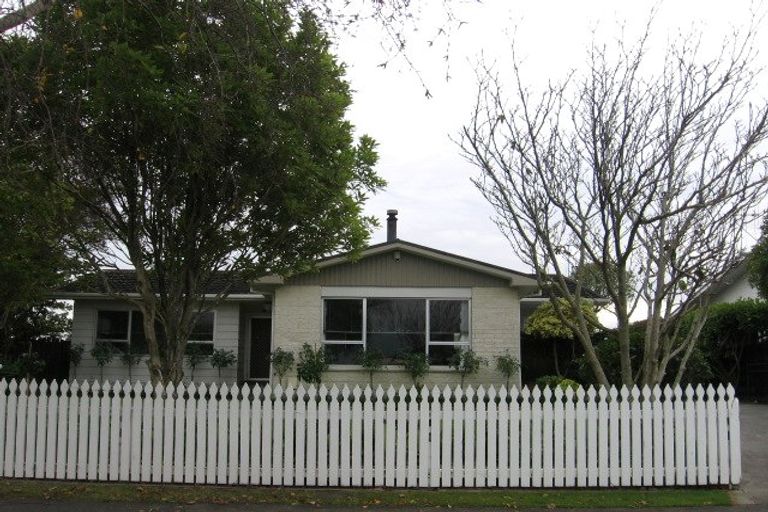 Photo of property in 121 Benmore Avenue, Cloverlea, Palmerston North, 4412