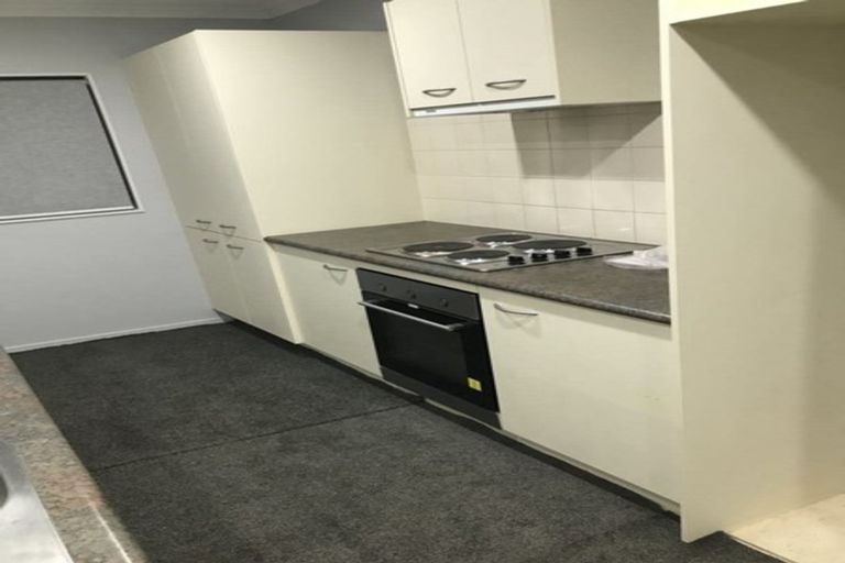 Photo of property in 11 Ashmere Lane, Weymouth, Auckland, 2103