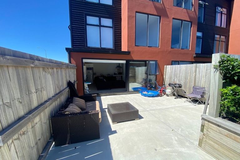 Photo of property in 18/17 Owens Place, Mount Maunganui, 3116