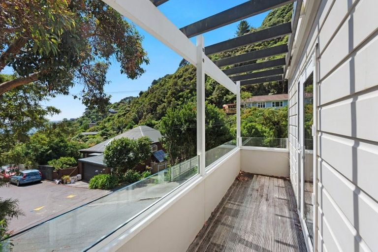 Photo of property in 47 Rona Street, Eastbourne, Lower Hutt, 5013