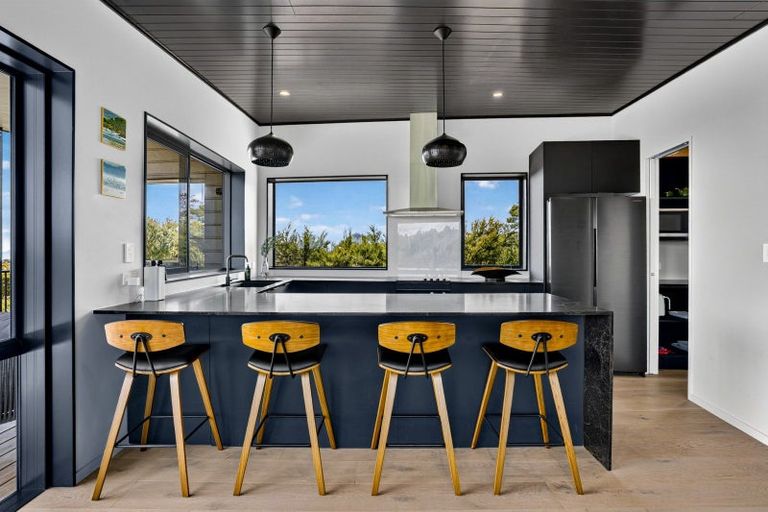 Photo of property in 102 The Ridge, Langs Beach, Waipu, 0582