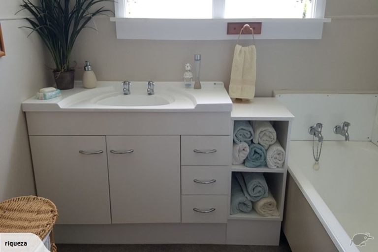 Photo of property in 313a Carrington Street, Vogeltown, New Plymouth, 4310