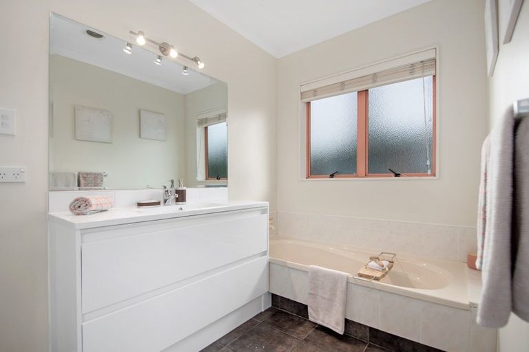 Photo of property in 24 Luculia Drive, Mount Maunganui, 3116