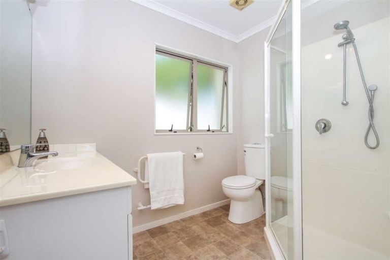 Photo of property in 10 Westminster Gardens, Unsworth Heights, Auckland, 0632