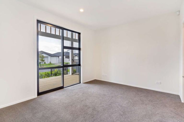 Photo of property in 12 Aho Lane, Karaka, Papakura, 2113