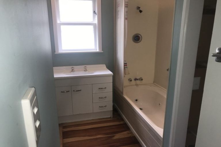 Photo of property in 21 Aurora Terrace, Hillcrest, Hamilton, 3216