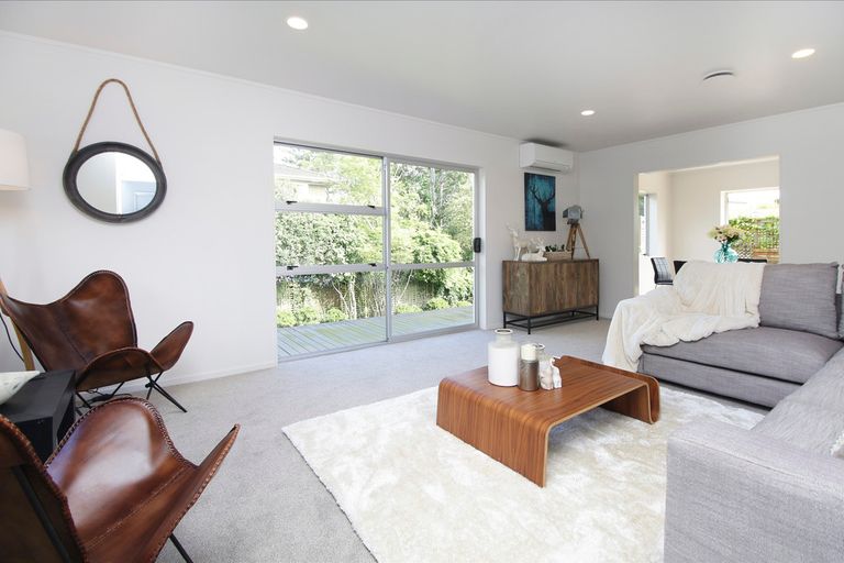 Photo of property in 2/41 Seabrook Avenue, New Lynn, Auckland, 0600