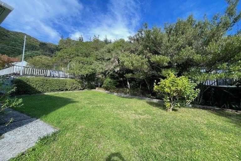 Photo of property in 66 Norton Park Avenue, Fairfield, Lower Hutt, 5011
