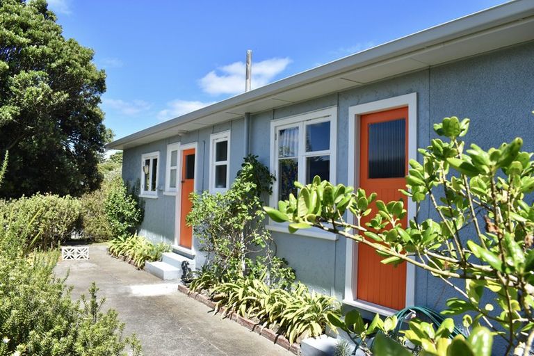 Photo of property in 16 Koromiko Street, Otaki Beach, Otaki, 5512