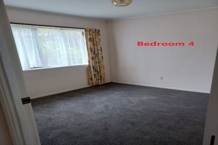 Photo of property in 24 Dianne Louise Drive, Half Moon Bay, Auckland, 2012