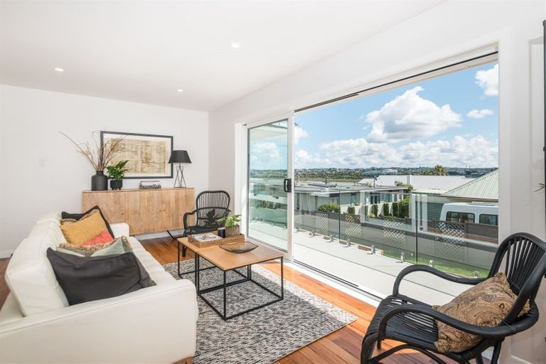Photo of property in 3/17 Walter Street, Hauraki, Auckland, 0622