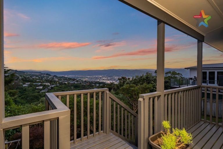 Photo of property in 67 Cypress Drive, Maungaraki, Lower Hutt, 5010