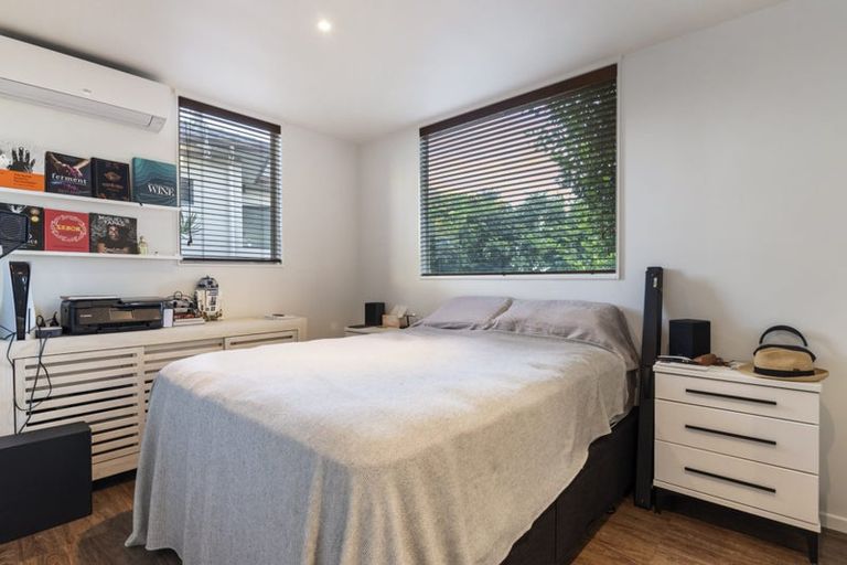 Photo of property in 27a Peter Terrace, Castor Bay, Auckland, 0620