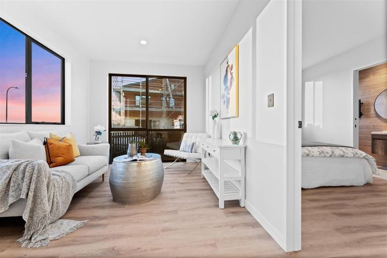 Photo of property in 3 Clara Road, Silverdale, 0932