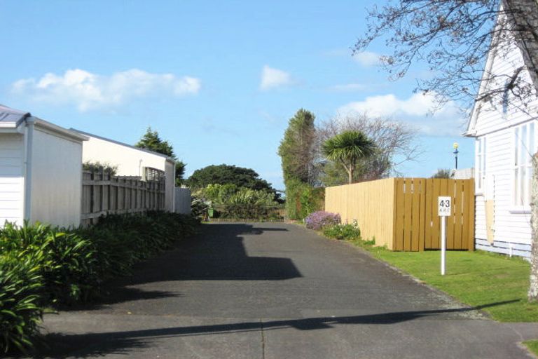 Photo of property in 43 Lismore Street, Strandon, New Plymouth, 4312