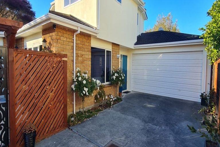 Photo of property in 6 Norton Park Avenue, Fairfield, Lower Hutt, 5011