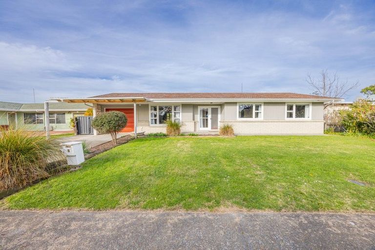 Photo of property in 8 Crichton Place, Taradale, Napier, 4112