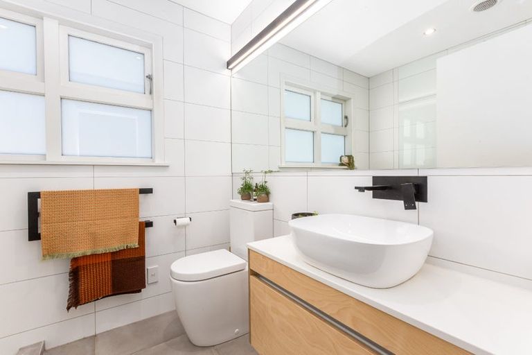 Photo of property in 20 Spencer Street, Crofton Downs, Wellington, 6035