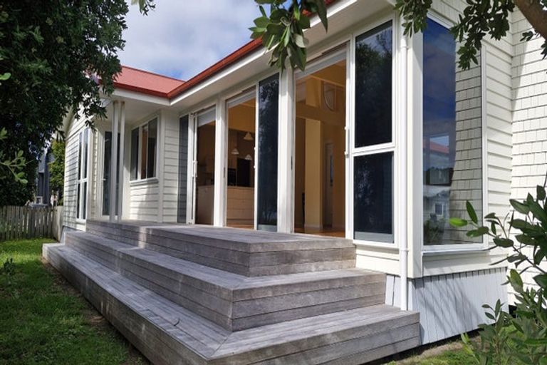 Photo of property in 28 Schooner Avenue, Snells Beach, 0920