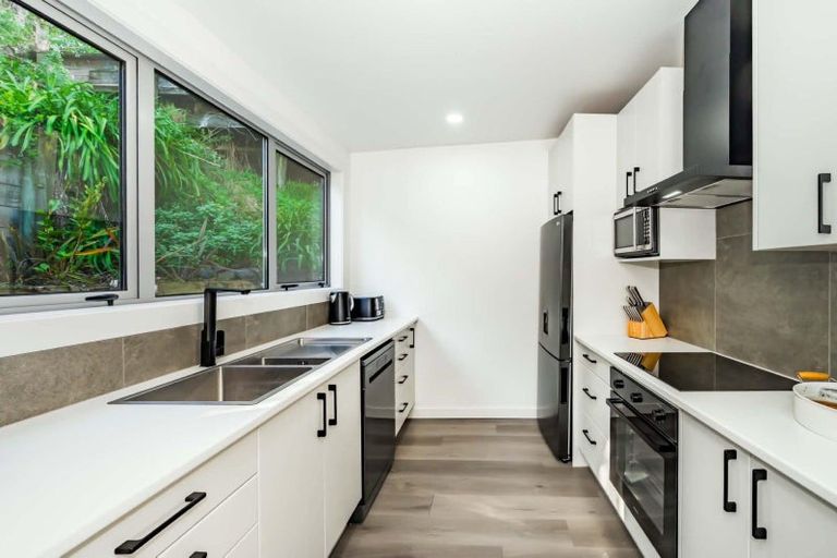 Photo of property in 7 Martin Road, Paraparaumu Beach, Paraparaumu, 5032