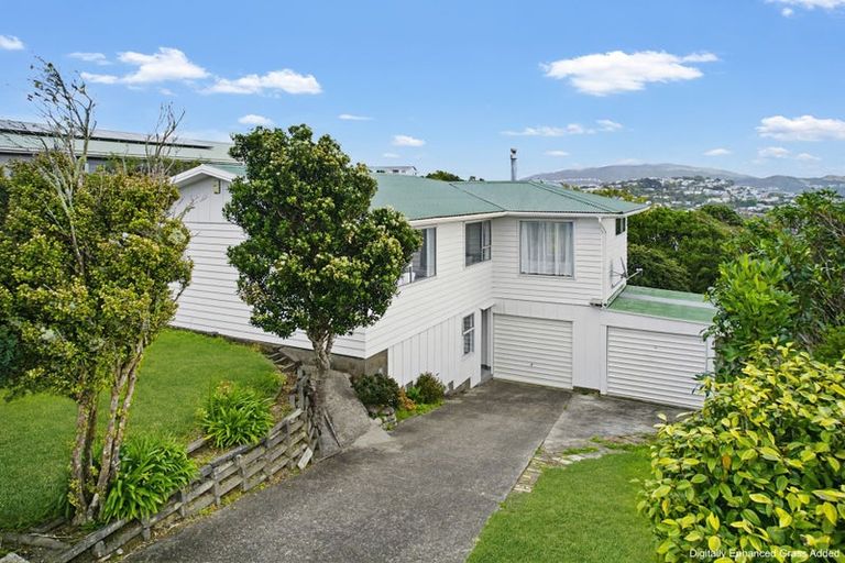 Photo of property in 77 Baylands Drive, Newlands, Wellington, 6037
