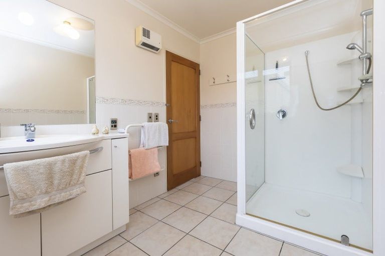 Photo of property in 29 O'connor Place, Burnside, Christchurch, 8053