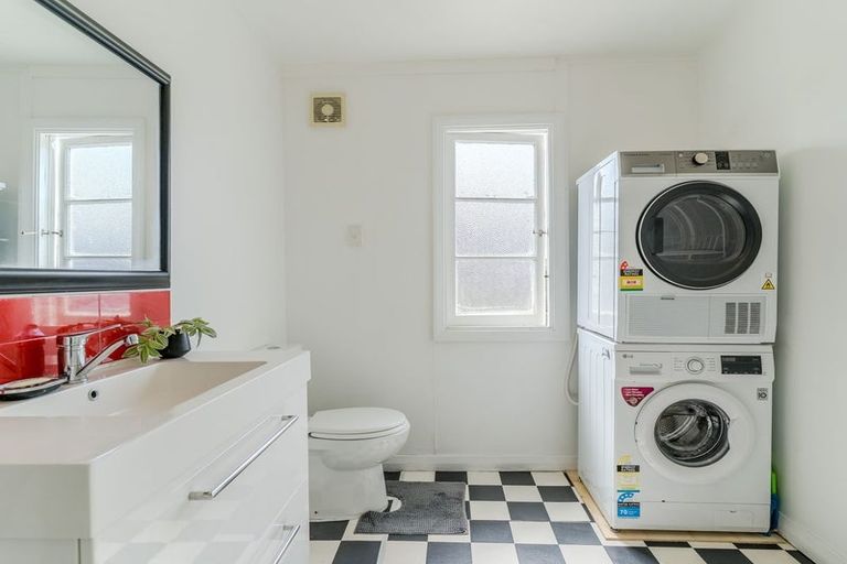 Photo of property in 31 Prince Albert Road, Saint Kilda, Dunedin, 9012