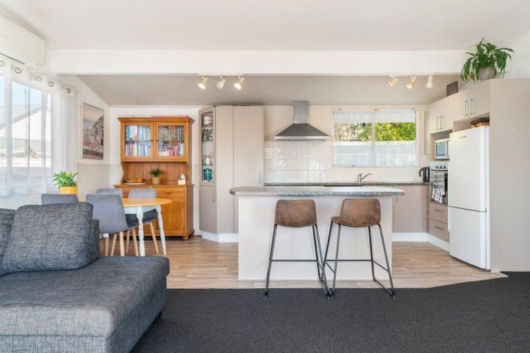 Photo of property in 200 Dickson Road, Papamoa Beach, Papamoa, 3118