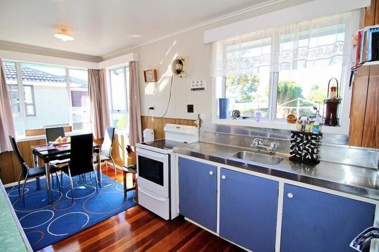 Photo of property in 48 Vardon Road, St Andrews, Hamilton, 3200