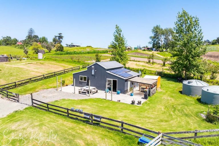 Photo of property in 35 Minnie Casey Rise, Matakohe, 0593