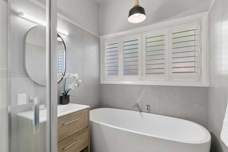 Photo of property in 4 Kenwyn Avenue, St Albans, Christchurch, 8052