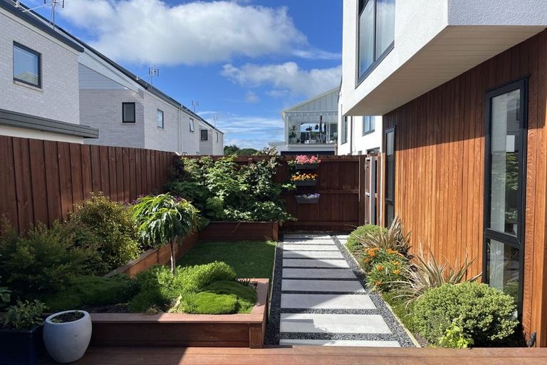 Photo of property in 4c Rawhiti Avenue, New Brighton, Christchurch, 8083