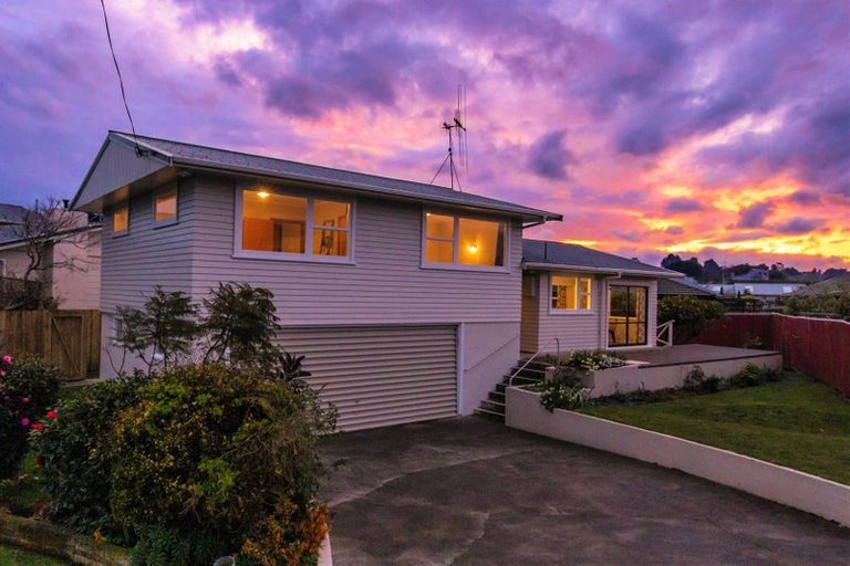 Photo of property in 18 Sussex Road, Springvale, Whanganui, 4501