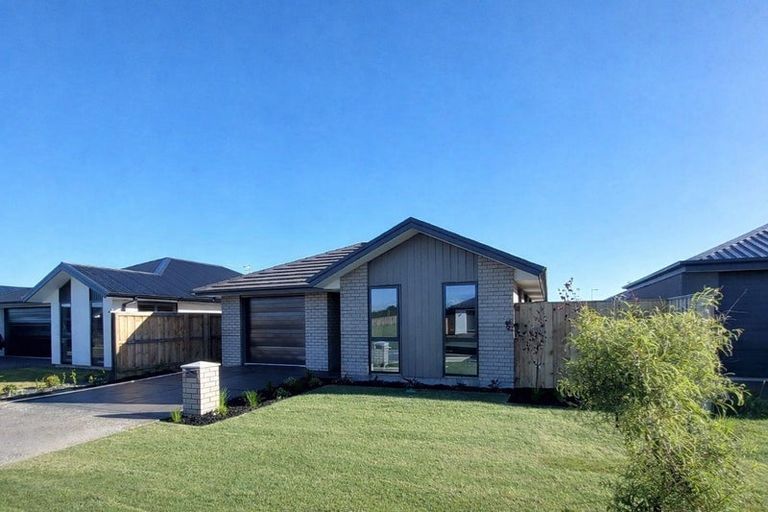 Photo of property in 14 Te Kanawa Lane, Rolleston, 7615
