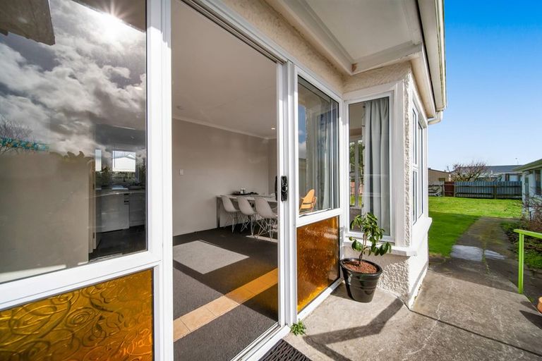 Photo of property in 3 Disraeli Street, Hawera, 4610
