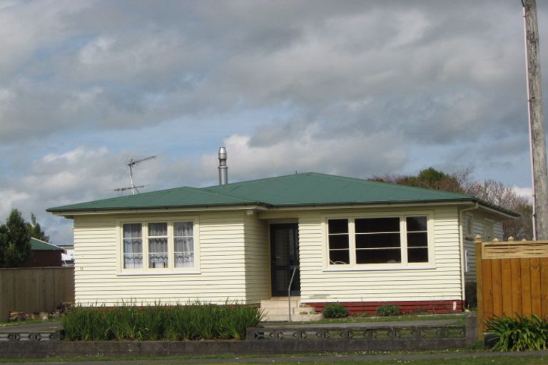 Photo of property in 15 Romeo Street, Stratford, 4332